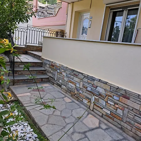 Savina Kalamitsa Apartman *